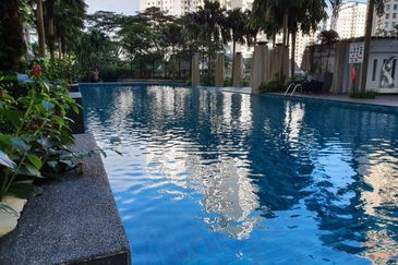 Royal Regent Sri Putramas III