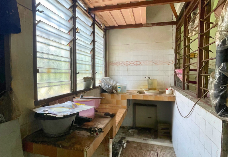 TAMAN PUTERI LINDUNGAN BULAN