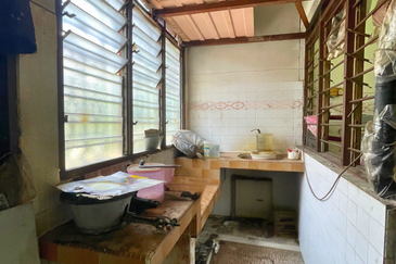 TAMAN PUTERI LINDUNGAN BULAN