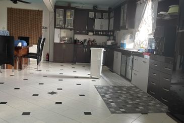 Persiaran wira Jaya Barat,Semi-D ,For Sale RM1.3m