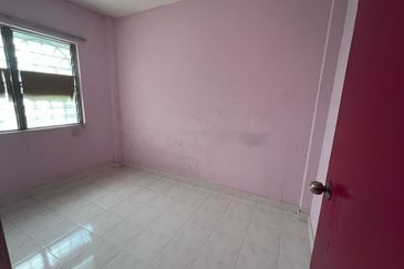 Taman Pinggiran Flat