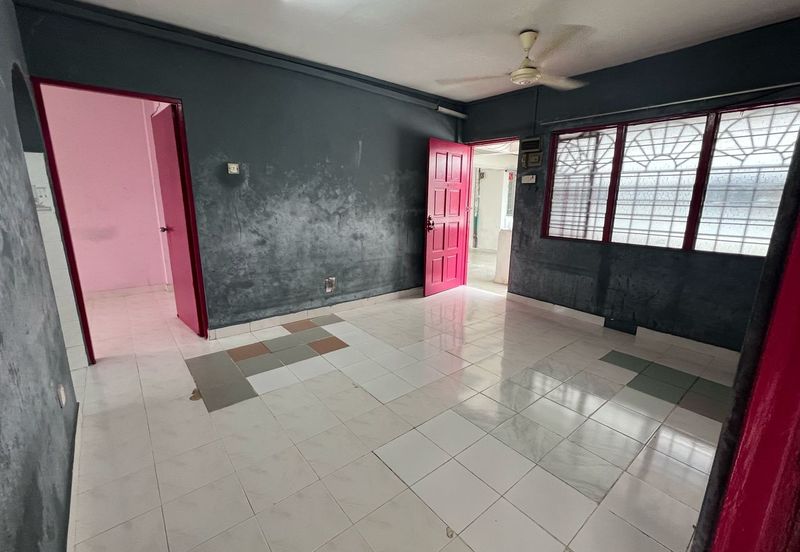 Taman Pinggiran Flat