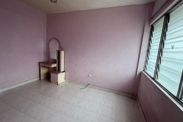 Taman Pinggiran Flat