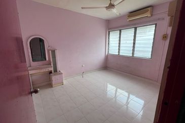 Taman Pinggiran Flat