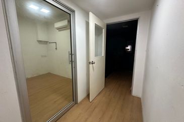 JALAN GENTING KLANG  KFC FACING MAIN ROAD SHOP OFFICE FOR RENT LVL 1 SETAPAK NEXT TO PV128 PV 126 METRO 