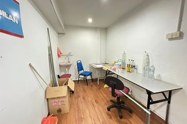 FACING MAIN ROAD JALAN GENTING KLANG ROAD SHOP OFFICE FOR RENT LVL 1 SETAPAK NEXT TO PV128 PV 126 METRO 