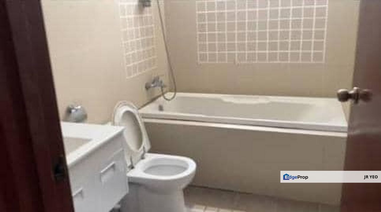 Heritage Residences Want to Sale, Fully Furnished, Near Serdang KTM, Selangor, Seri Kembangan