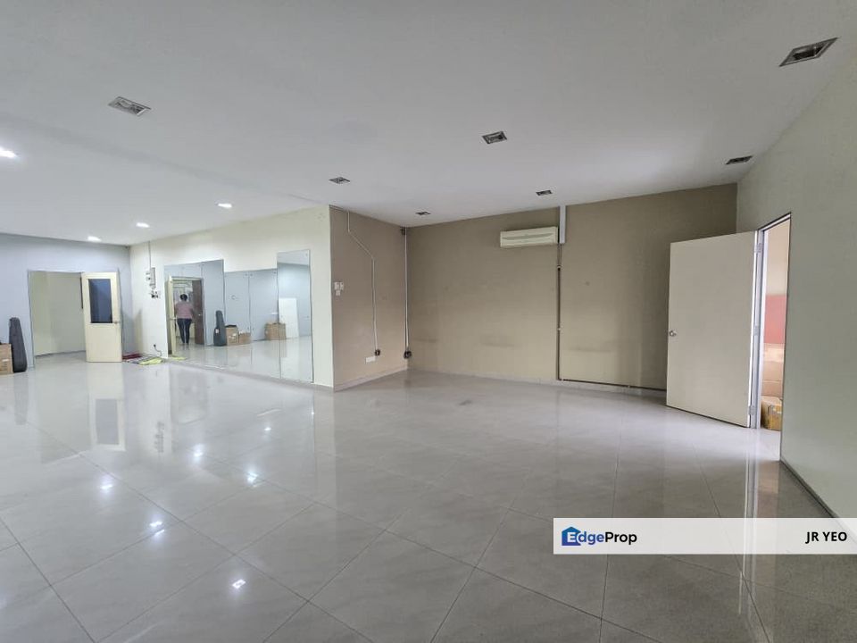 Selayang 3-Storey Shop Lot to Sale, Kuala Lumpur, Selayang