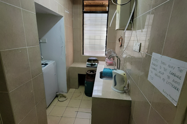 Bandar Sunway Low Cost Flat 7/15