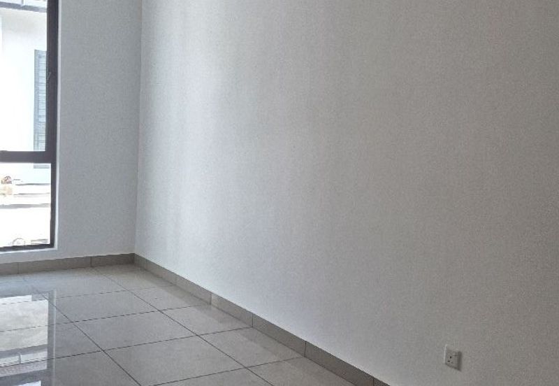 Double Storey Terrace House Intermediate in Puchong for sale