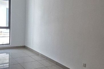 Double Storey Terrace House Intermediate in Puchong for sale