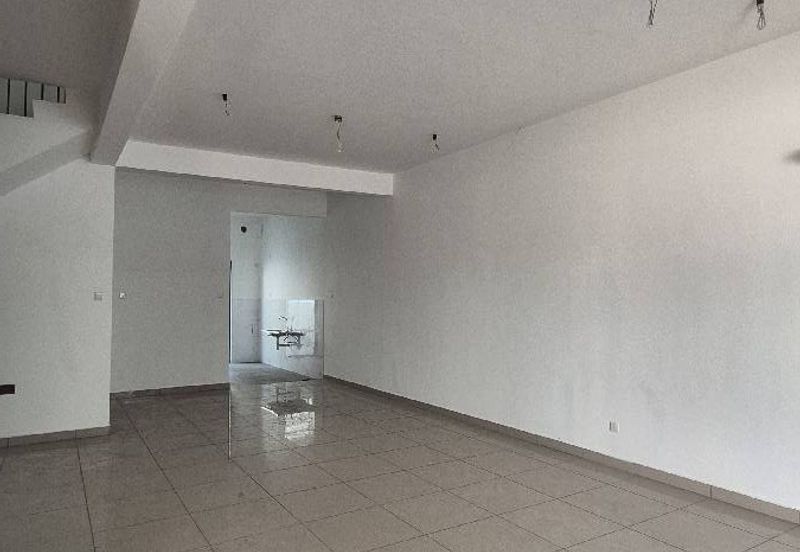 Double Storey Terrace House Intermediate in Puchong for sale