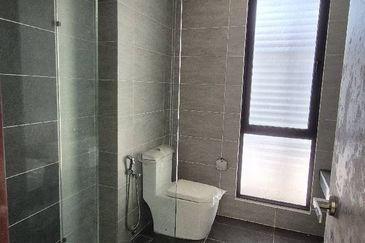 Double Storey Terrace House Intermediate in Puchong for sale