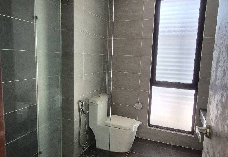 Double Storey Terrace House Intermediate in Puchong for sale