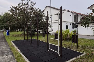 Double Storey Terrace House Intermediate in Puchong for sale