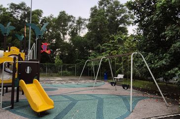 Double Storey Terrace House Intermediate in Puchong for sale