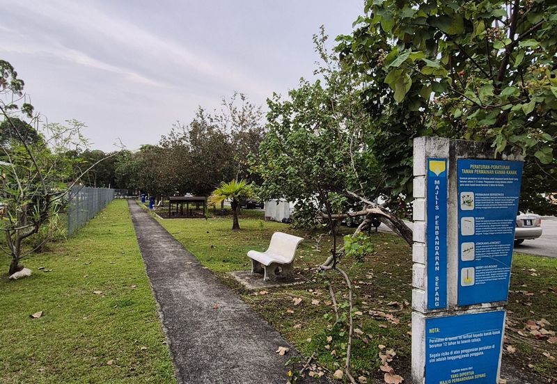 Double Storey Terrace House Intermediate in Puchong for sale