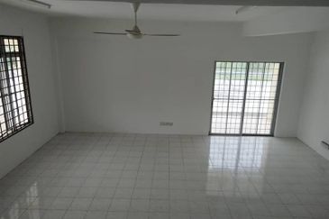 Double storey at section 3, Mahkota Cheras for sale