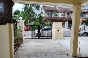 Double storey at section 3, Mahkota Cheras for sale