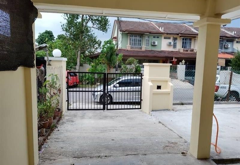 Double storey at section 3, Mahkota Cheras for sale