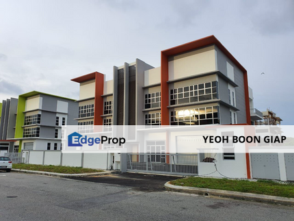 A 2.5 storey Semi-D Factory at Perdana Industrial Park, Selangor, Puchong