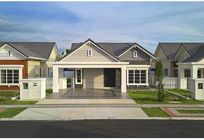 Reineville French Bungalow limited for SALES/3R3B/3531sf - 52'x105' at Semenyih