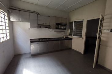 Pusat Bandar Putra Permai