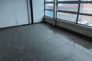 2.5 Storey Light Industrial for RENT at Taman Sri Ehsan, Kepong Kuala Lumpur