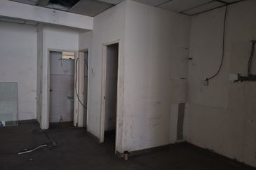 2.5 Storey Light Industrial for RENT at Taman Sri Ehsan, Kepong Kuala Lumpur