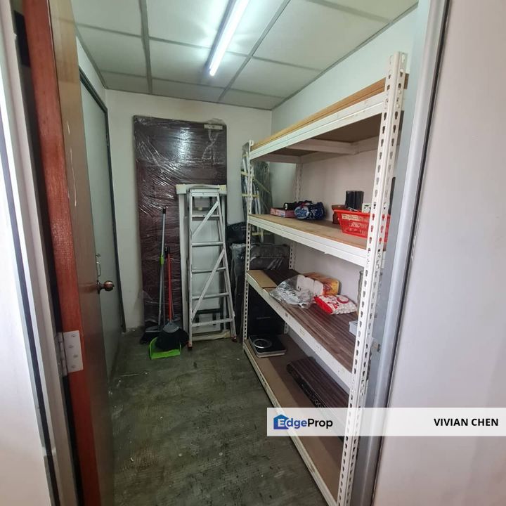 Damansara Perdana Office 1650sqf for SALE at Petaling Jaya, Selangor, Petaling Jaya