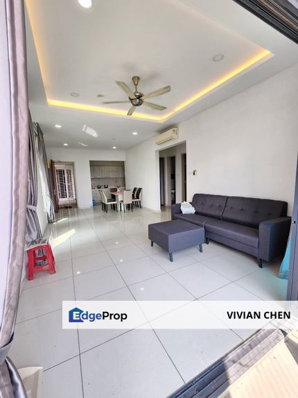 City of Green Condo unit for SALE - 1000sqft at Bukit Serdang, Seri Kembangan, Selangor, Seri Kembangan