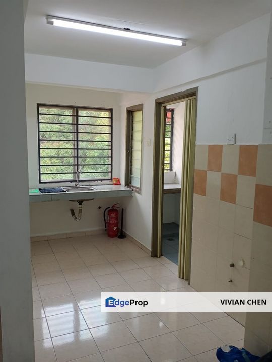 Townhouse for SALE @ JALAN BUKIT EMAS 2B, TAMAN BUKIT EMAS, 43300 SERI KEMBANGAN,, Selangor, Seri Kembangan