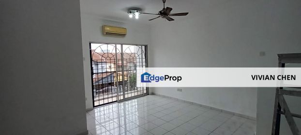 Townhouse for SALE at Jalan Sinaran 3, Taman Sinaran, Balakong, Selangor, Balakong