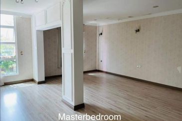 KGSAAS Golf Club, Seksyen 13