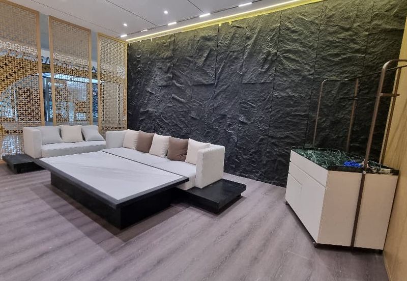 Retail Lot for SALE at Oshi Mall, The Square @ One City, Subang Jaya