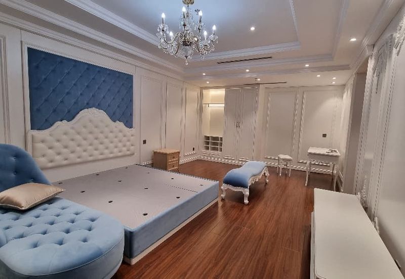 Retail Lot for SALE at Oshi Mall, The Square @ One City, Subang Jaya