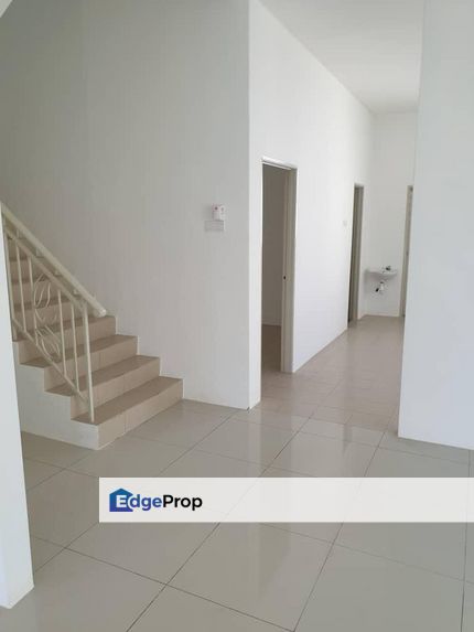 NIBONG TEBAL SEMI D DOUBLE STOREY TAMAN VILLA INDAH RARE UNIT FOR SALE, Penang, Nibong Tebal