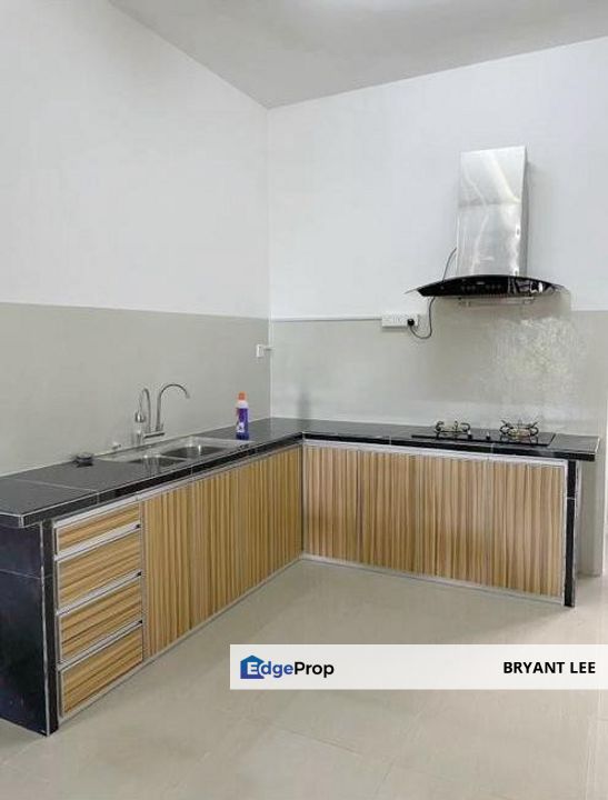 Parit Buntar Taman Kerian Permai 2.5 Storey Fully Reno Partially Furnished For Sale, Perak, Kerian