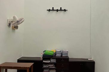 Jalan Mutiara Emas 3/20