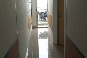 SKS Habitat Apartment, Larkin