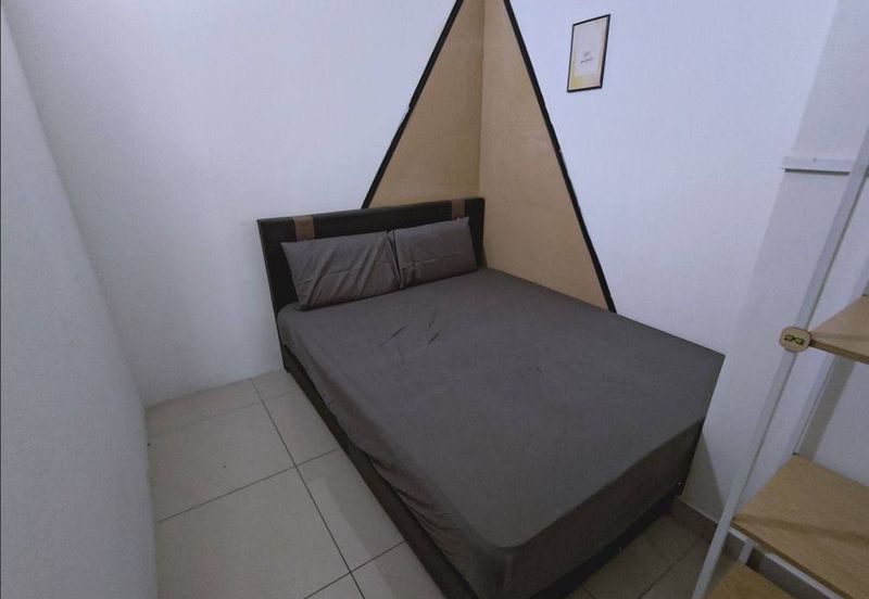 SKS Habitat Apartment, Larkin