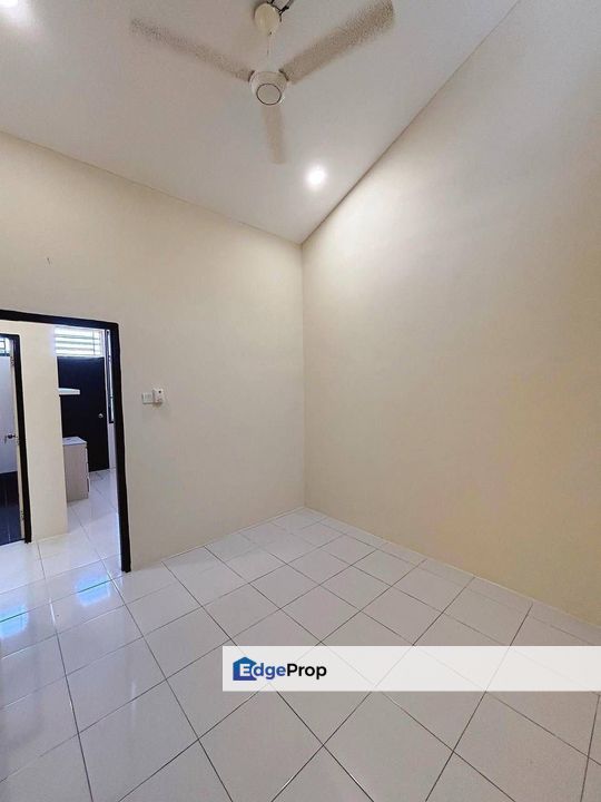 Fully Renovated Single Storey @ Taman Putri Kulai/Indahpura/Senai Airport/Kangkar Pulai/JPO/Indahpura/Kulai/Taman Aman, Johor, Kulai