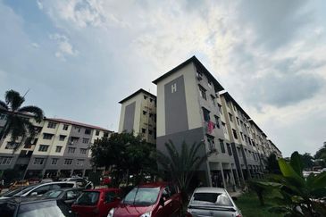 Rumah Pangsa Laman Tasik