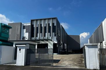 Eco Curve @ Eco Business Park 1