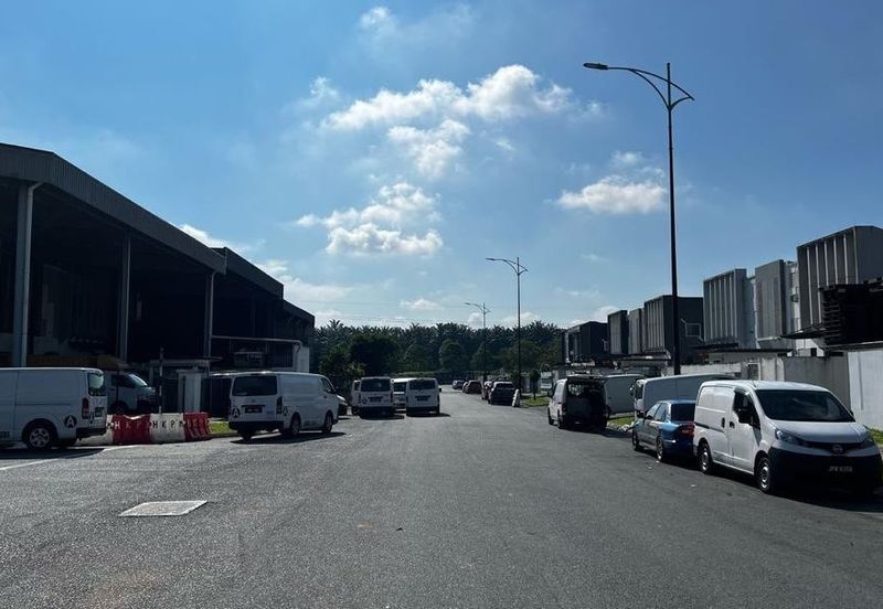 Eco Curve @ Eco Business Park 1