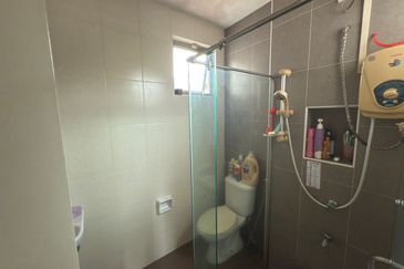 Jalan Austin Heights 2/4