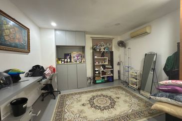 Jalan Austin Heights 2/4