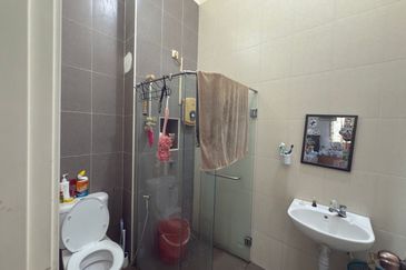 Jalan Austin Heights 2/4