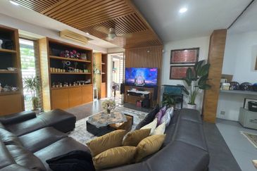 Jalan Austin Heights 2/4