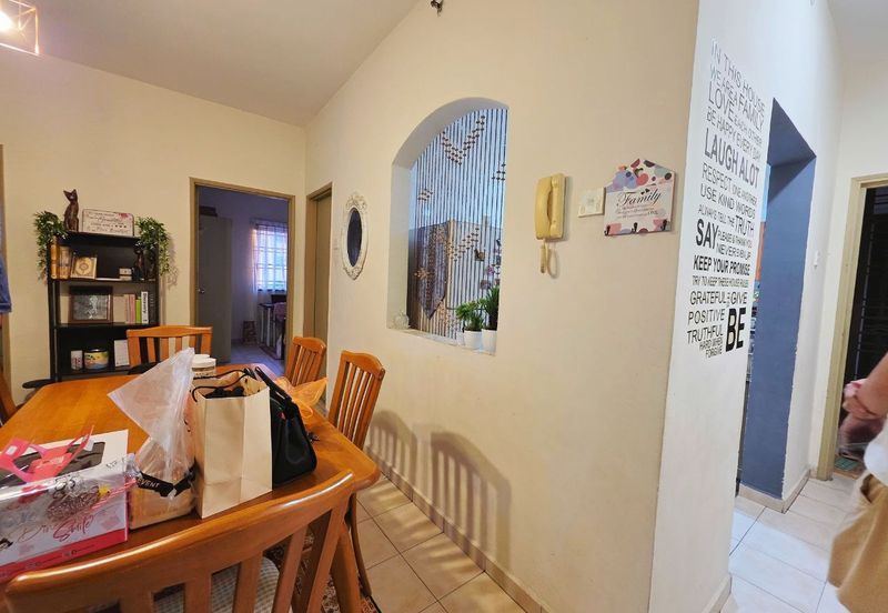 Prima Regency (Kensington Court)